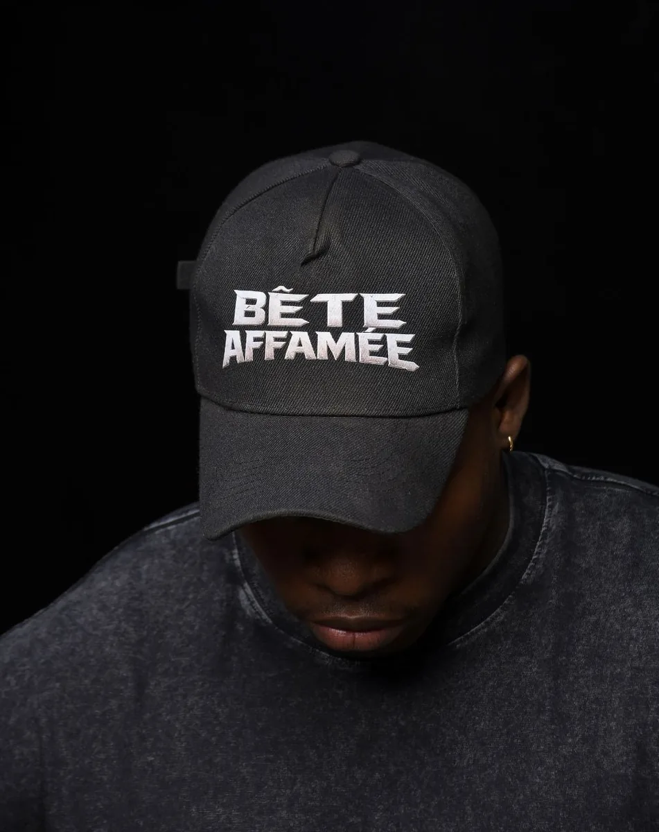 Casquette bête affamée